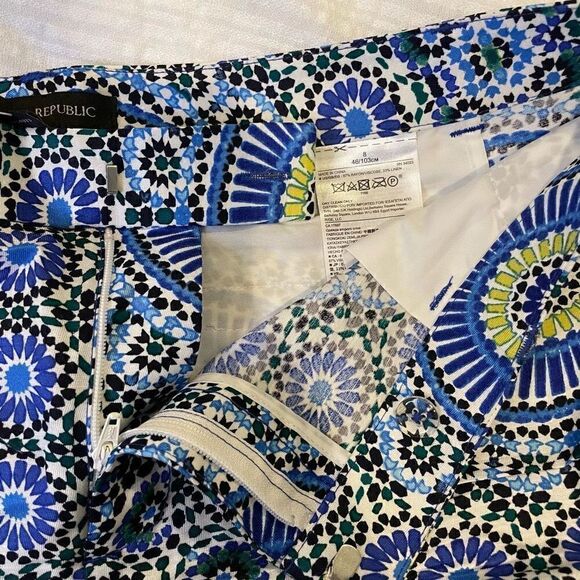 Banana Republic Floral Ikat Shorts Rayon Linen Blend Summer Size 8 medium - Picture 4 of 7